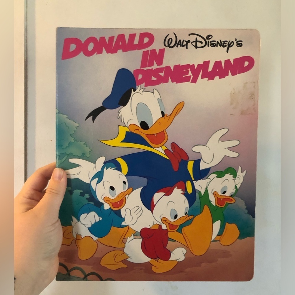 Vintage 1989 Donald in Disneyland Board Book